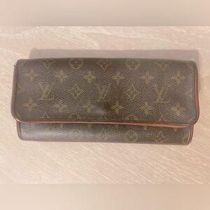Authentic Louis Vuitton wallet/ clutch.